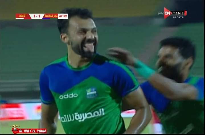 بأهداف شريف و أفشة الأهلي يتخطى المقاصه و يقلص الفارق مع الزمالك إلى عشرة نقاط