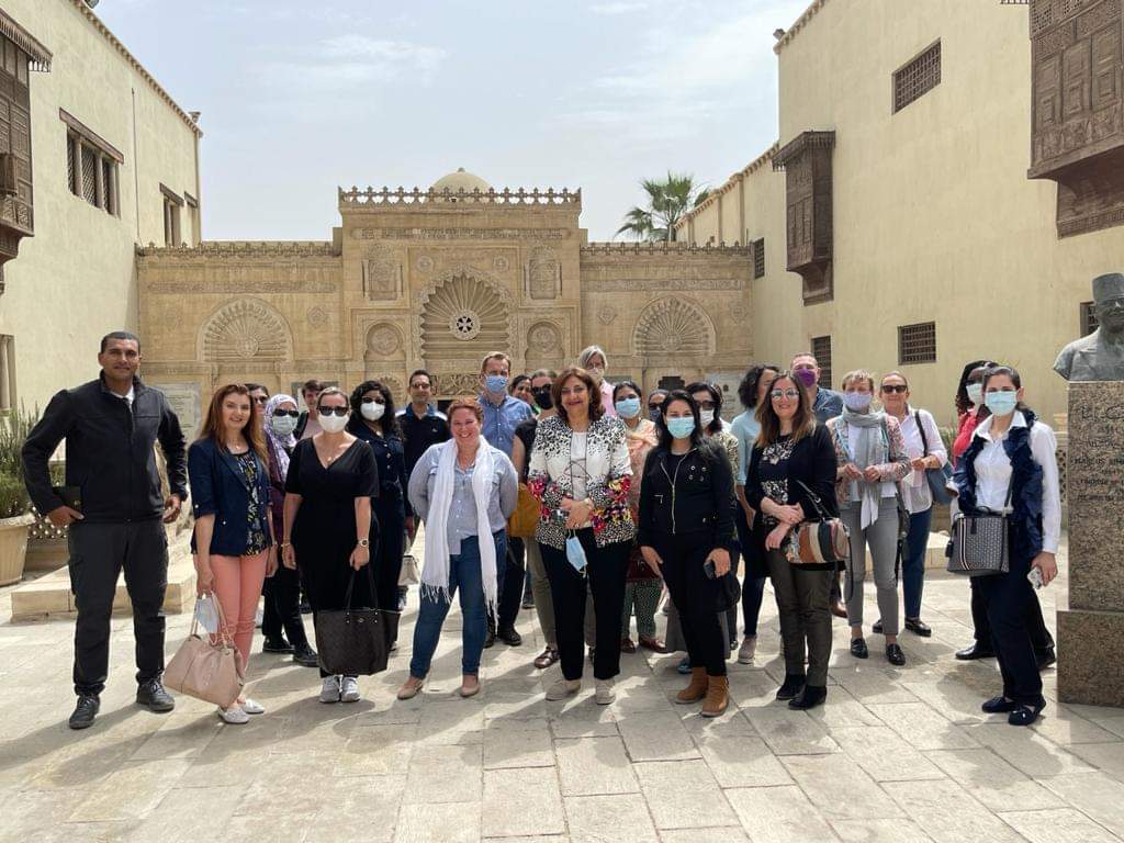 زيارة زوجات السفراء لمنطقة مجمع الأديان بمصر القديمة دعما للسياحة