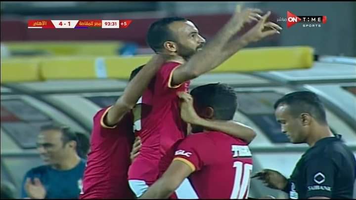 بأهداف شريف و أفشة الأهلي يتخطى المقاصه و يقلص الفارق مع الزمالك إلى عشرة نقاط