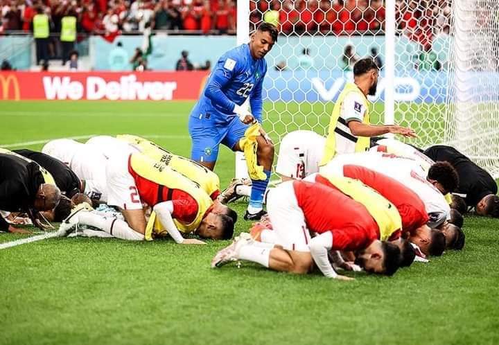 المغرب تصنع التاريخ ب مونديال العرب قطر 2022 وتصعد للدور الثاني متصدرة للمجموعة