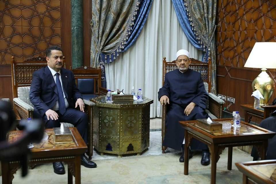 رئيس الوزراء العراقى يجدد الدعوة لشيخ الأزهر ..وفضيلة الإمام  الأكبر يرحب بزيارة العراق